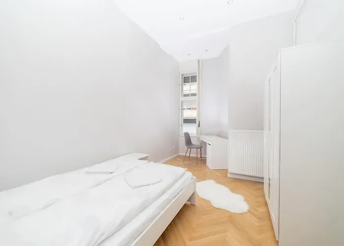 Apartment Cityscape Budget Vas *